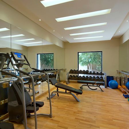 ホリデイ イン リゾート デッド シー Dead Sea エクステリア 写真 A gym at a hotel