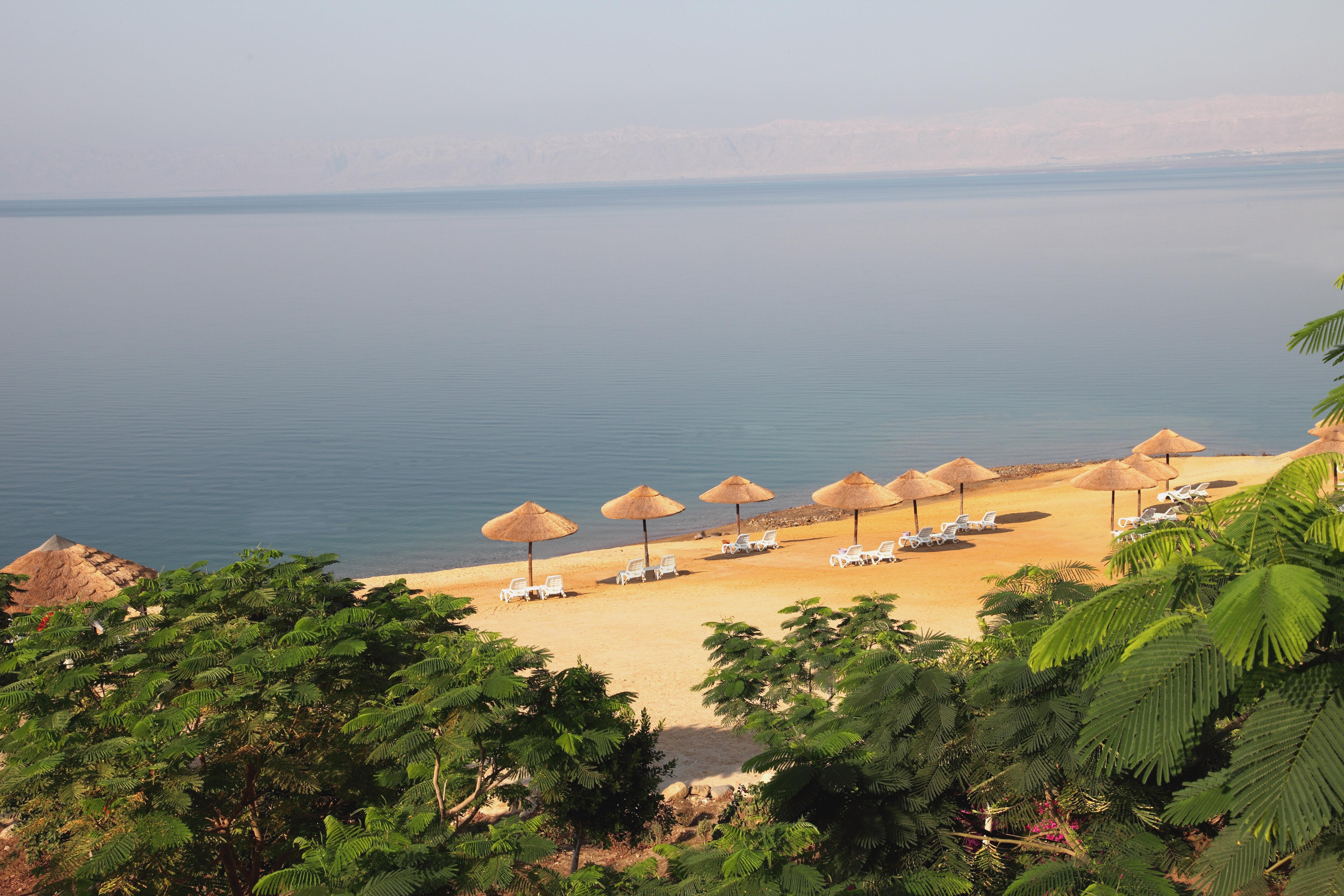 ホリデイ イン リゾート デッド シー Dead Sea エクステリア 写真 View of the Dead Sea from the Dead Sea Spa Resort